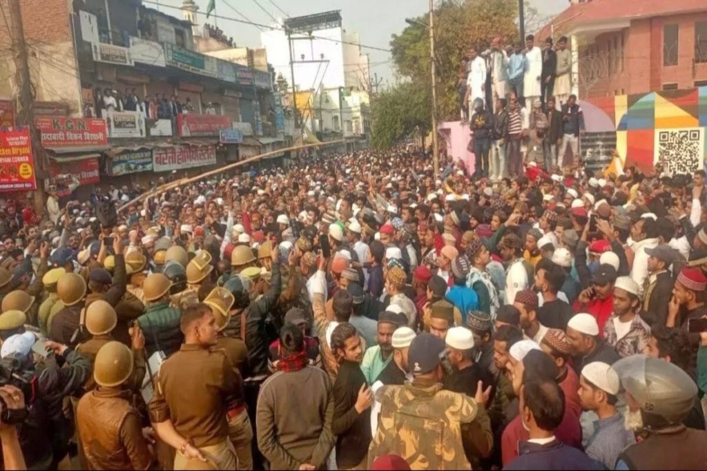 Bareilly Lathicharge Protest 2025