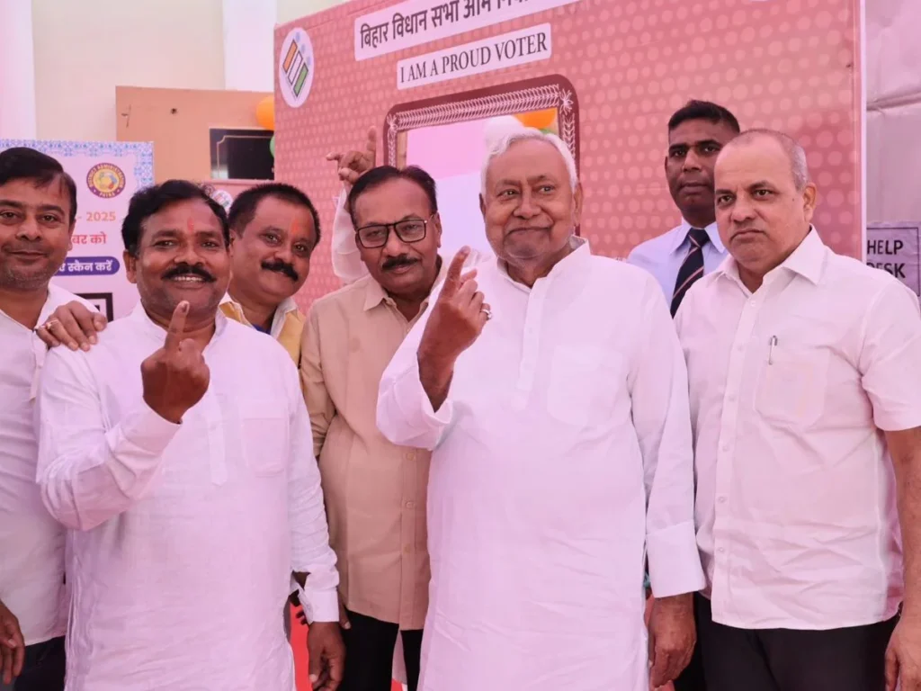 CM Nitish Kumar Casts Vote in Bakhtiyarpur