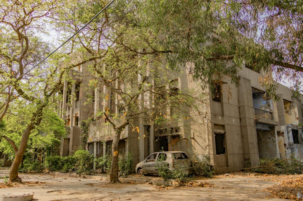 Delhi Gymkhana premises dispute