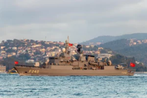 US Iran strikes Strait of Hormuz