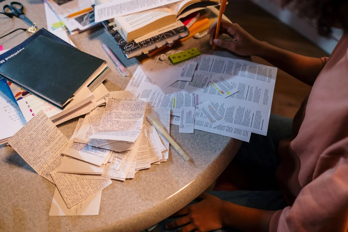 Interesting Facts: 10 चीजें जो हर स्मार्ट स्टूडेंट करता है - आप कर रहे हैं क्या? 1 smart student habits
